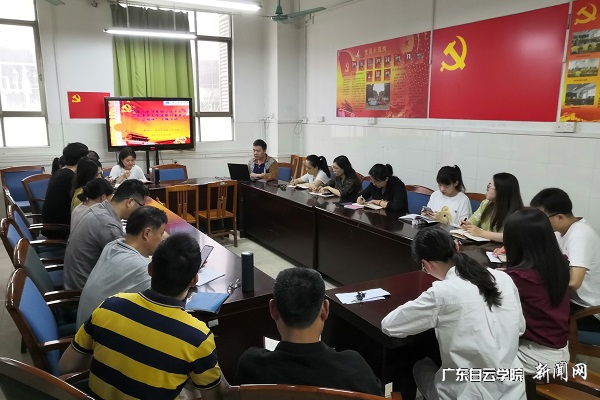 組織生活會(huì )學(xué)習現場(chǎng).jpg